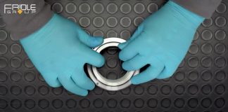 Montaggio di una tenuta stelo in PTFE energizzata da O-ring tenuta stelo