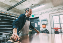 Sistemi di tenuta per macchine per la lavorazione della lamiera sistemi di tenuta per lavorazione lamiera