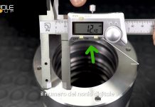 Testata cilindro oleodinamico: rilevazione dimensioni delle sedi